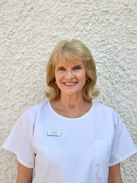 Manuela Suter - Dr. med. dent. Pastori - Bassersdorf